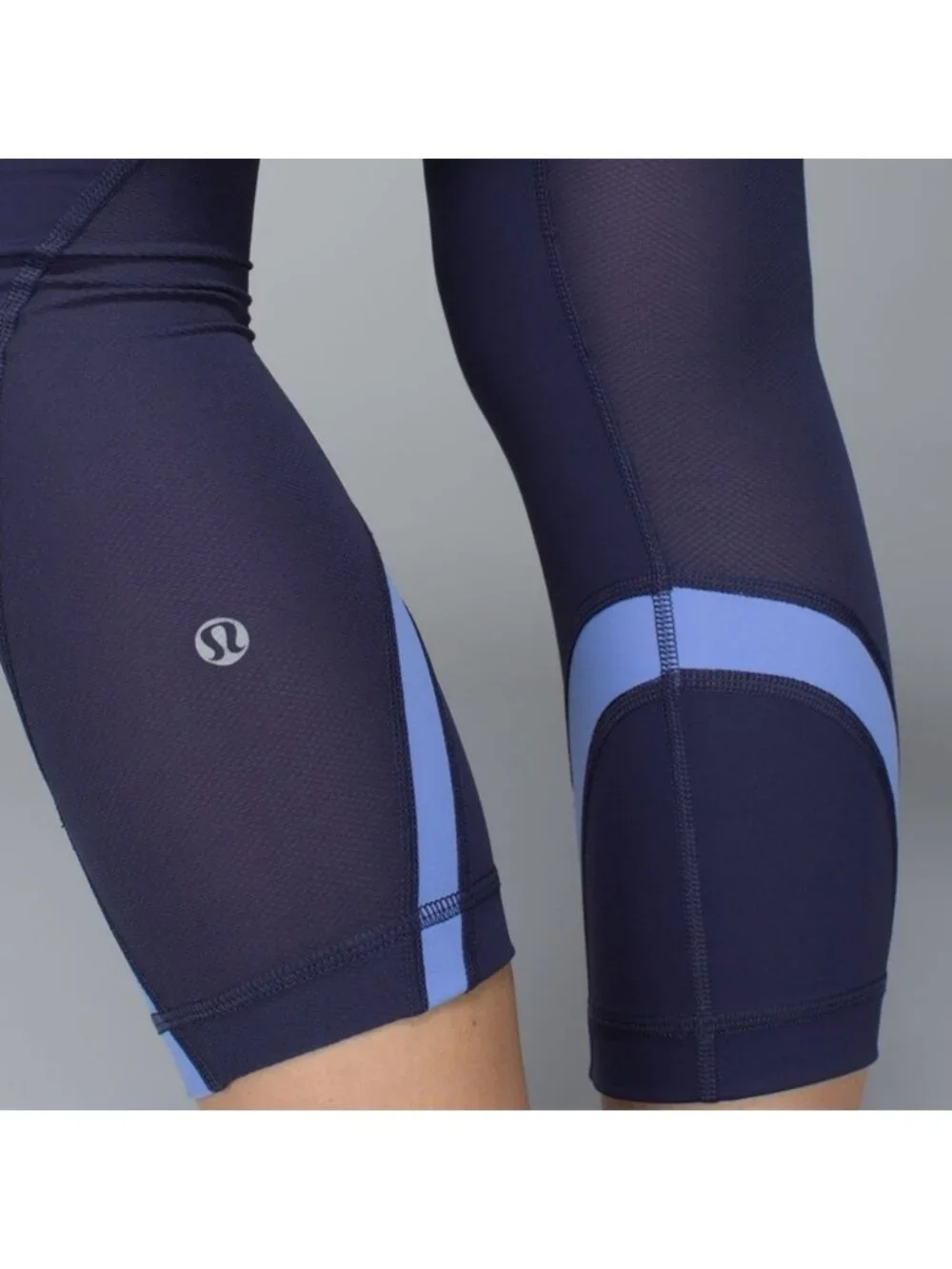 Lululemon Run: Inspire Crop II Cadet Blue / Lullaby
